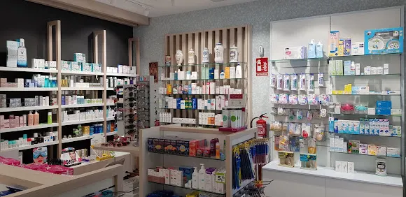Farmacia del Puente - Iria Roel Mondragón
