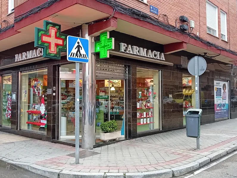 Farmacia La Rubia (Ldo. José Luis Rodríguez Cachón) - Farmacia en Valladolid - foto 2