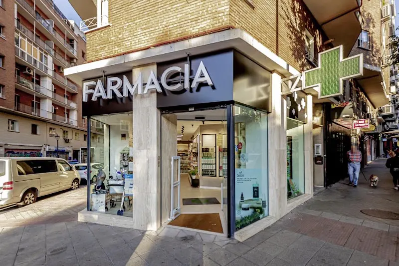 Farmacia Embajadores 122 - Farmacia en Madrid - foto 2