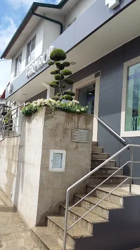 FARMACIA RAQUEL ARENAZ PEÑA