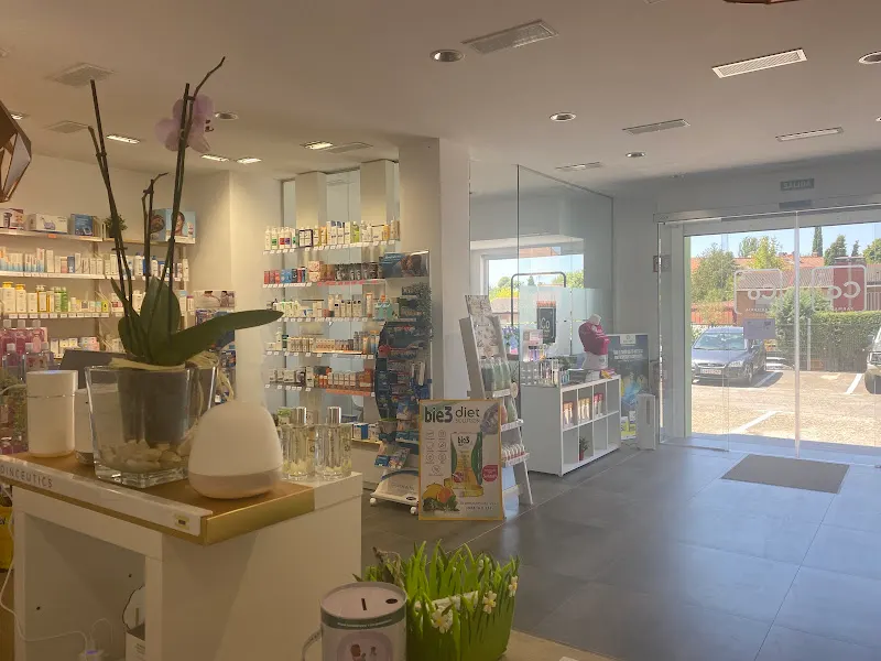 FARMACIA COBEÑA