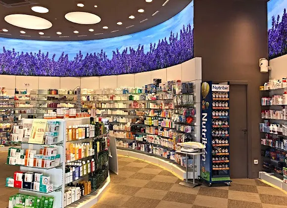 Farmacia Centro Oeste. Farmacia 12 horas. Dermocosmética Majadahonda - Majadahonda