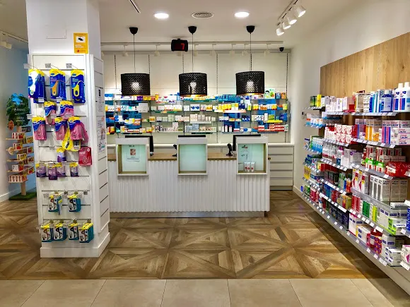 Farmacia LA TENERÍA Lda. Dolores Morlán Giménez-Montesinos - Pinto