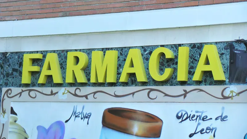 Farmacia Nueva Esperanza. Blanca Urgal Polo - Madrid