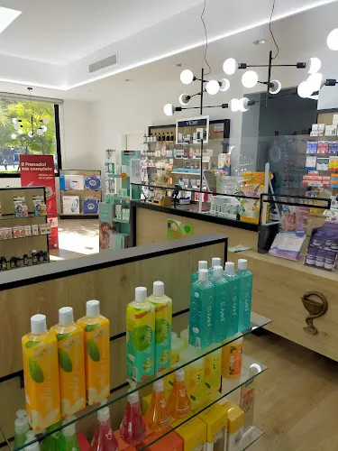 Fernando Luengo Ruiz - FARMACIA - Avenida Cortes Valencianas, 6