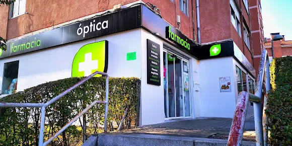 FARMACIA ÓPTICA San Lorenzo