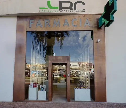 Farmacia 12 horas Rosalía Chacón - Farmacia en Badajoz - foto 2