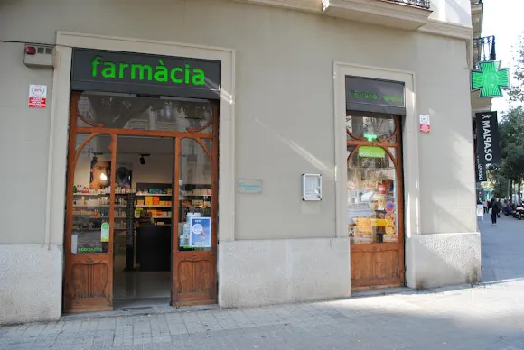 Farmacia Diputació amb Girona