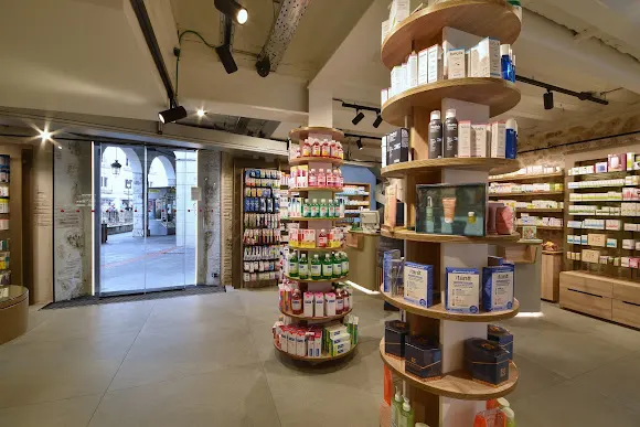 Farmacia Blanca Manzano, en el centro de Burgos - Farmacia en Burgos