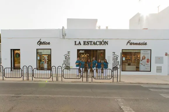 Farmacia - Óptica La Estación. Lda. Virginia Rosa Díaz
