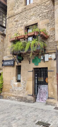 Busto Barbarin M Del Carmen - Farmacia en Comillas