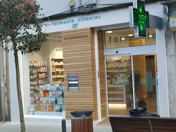 Farmacia Cisneros - Lcdo. Andrés Martínez Torre - Santander