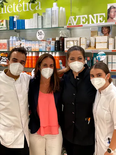 Farmacia Cinco Caballeros 365 días