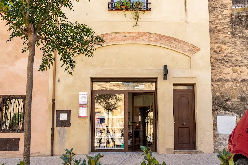 Farmàcia Agnès Aldrich - Farmacia en Llado - foto 2