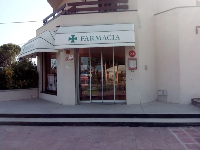 Farmacia Corçà Carles Comas - Farmacia en Corca - foto 2