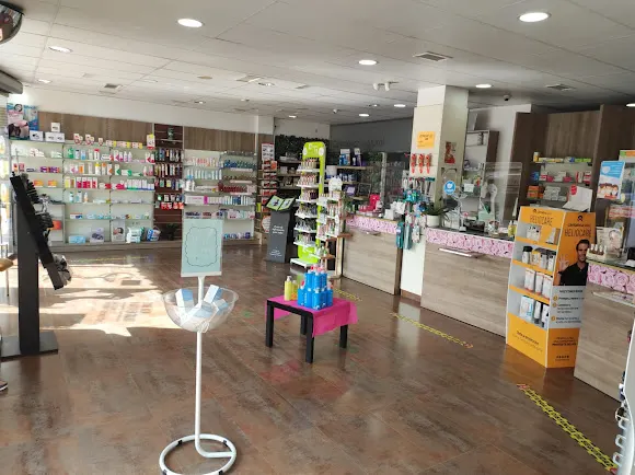 FARMAVEGAS DEL GENIL - FARMACIA AMBROZ-- Rosa María Artola Leunda