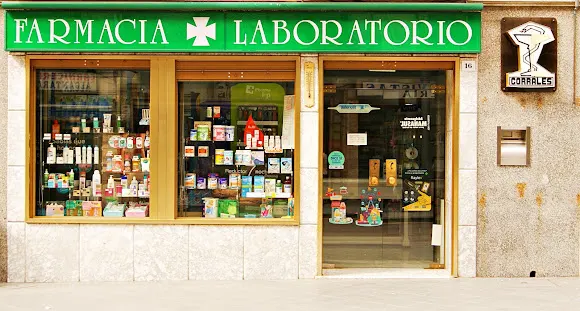 Corrales Navas y Otro - Farmacia en Alcalá la Real