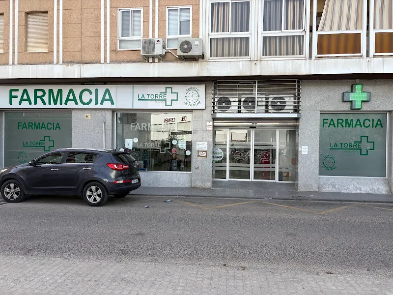 FARMACIA LA TORRE (ROLDAN CRUZ. ANTES BANQUERI) - Farmacia en Andújar - foto 3