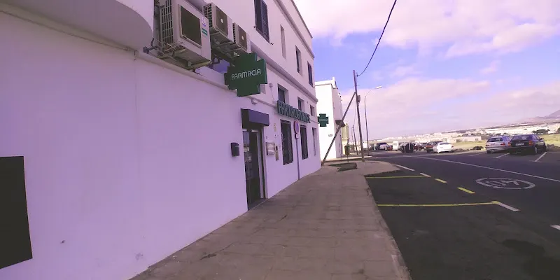 Farmacia Maneje - Farmacia en Arrecife - foto 3