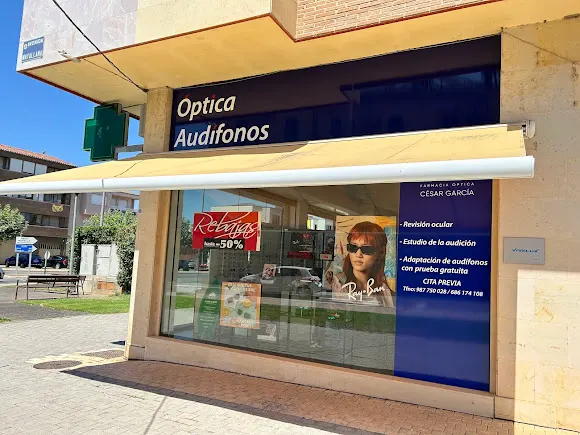 Farmacia Óptica César García - Valencia de Don Juan
