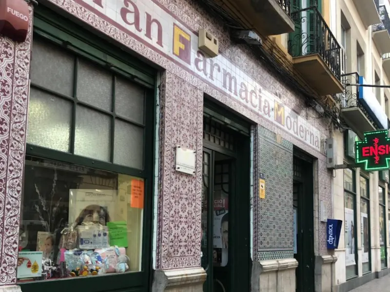 Farmacia Moderna en Melilla - foto 2