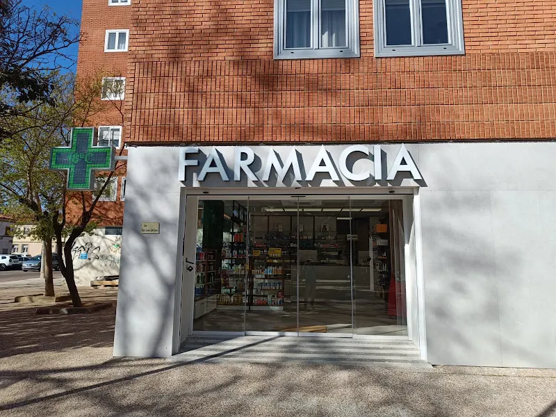 Farmacia AveMaria Lda. Carmen Calvo García - Farmacia en Palencia - foto 2