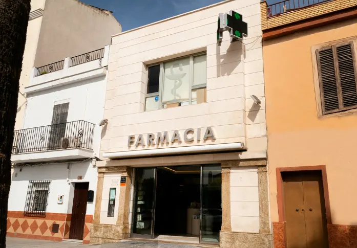 Farmacia Carlos José Carvajal Casares - Farmacia en Palacios y Villafranca (Los) - foto 2
