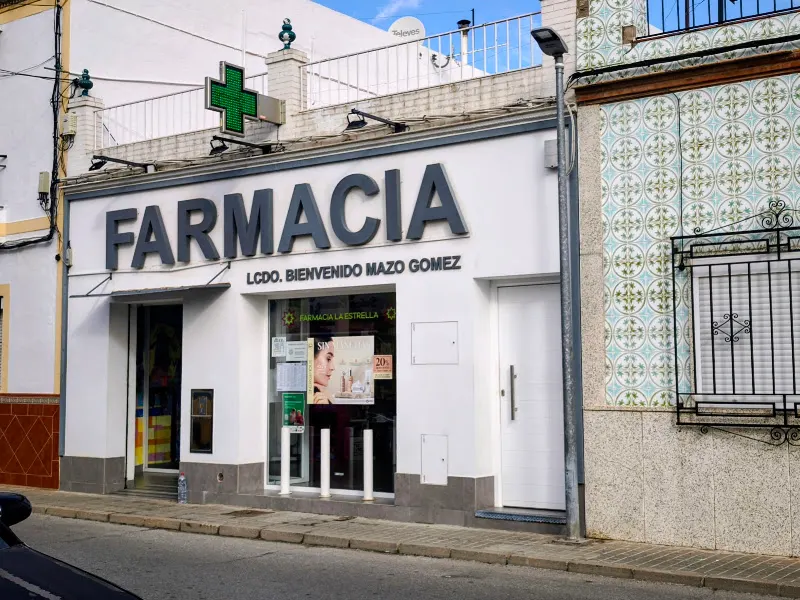 Farmacia La Estrella - Farmacia en Valencina de la Concepcion - foto 2