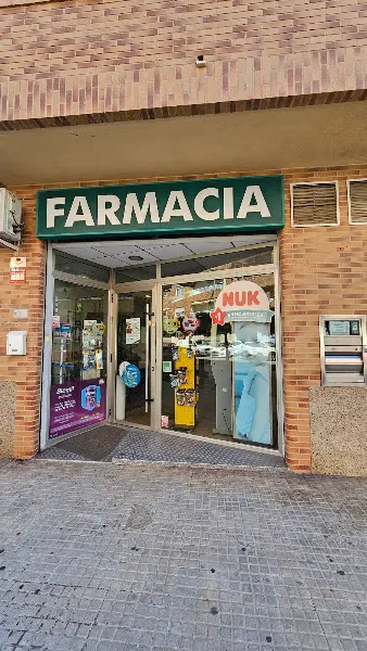 Montañés Ferrer - Farmacia en Pobla de Vallbona (la) - foto 2
