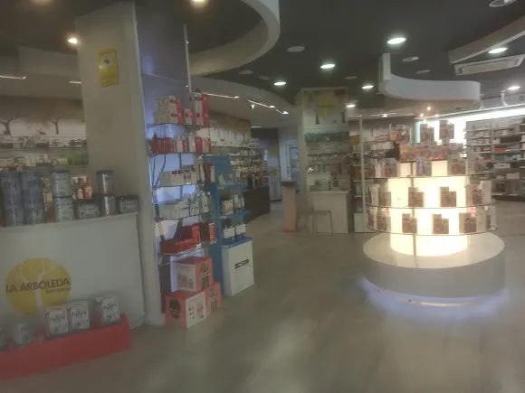 Farmacia La Arboleda (Ldo. Miguel Ángel Monteagudo)