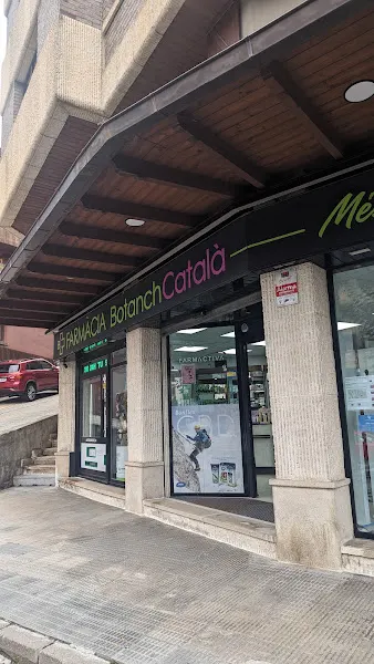 Farmacia Almansa - Calzado CB - Farmacia en Les - foto 2