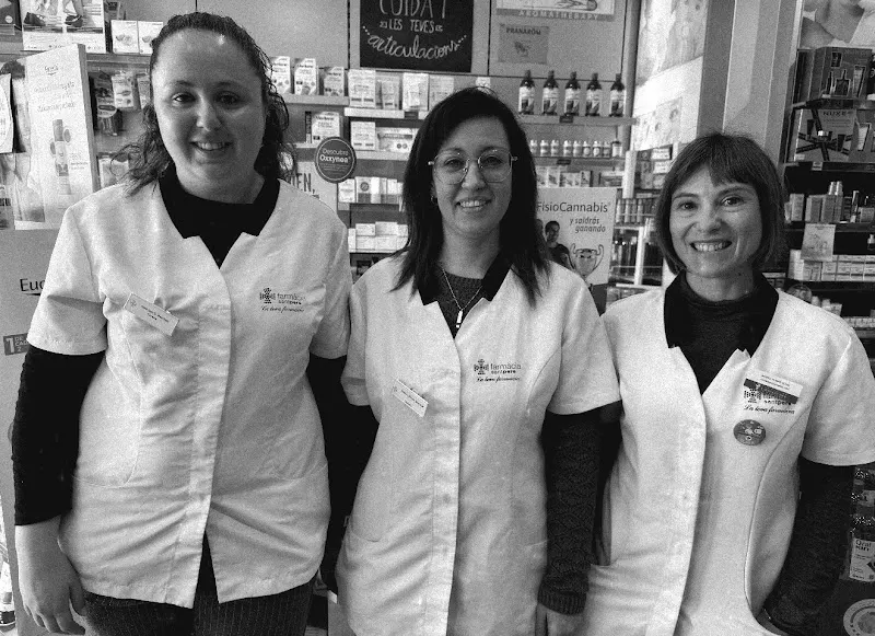 Farmàcia Sant Pere - Farmacia en Sant Pere de Riudebitlles - foto 2