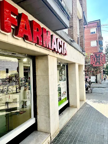 FARMÀCIA DAVANT AMBULATORI