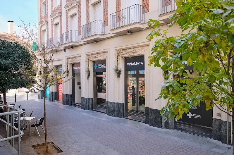 Farmàcia Viñamata Nebot - Farmacia en Granollers - foto 3