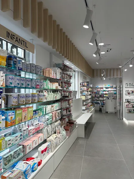 Farmacia Miralles Figueres - Farmacia en Vilafranca del Penedes - foto 2