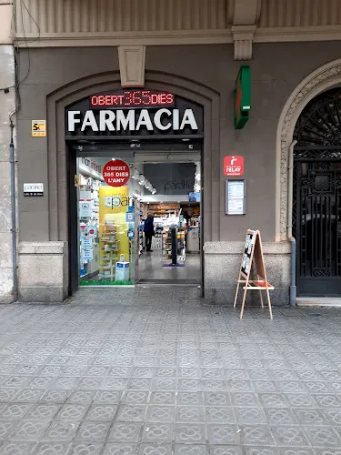 Farmàcia de Dou Reales