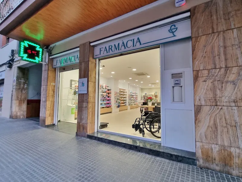 Farmacia Anna Borges - Farmacia en Sant Feliu de Llobregat - foto 2