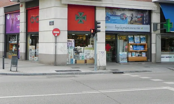 Farmàcia Les Escoles