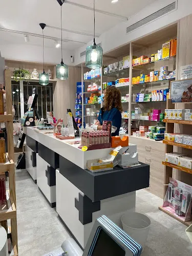 Farmàcia Safir 28