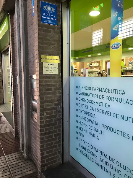 Farmacia Serarols Golobardes - Farmacia en Manresa - foto 2