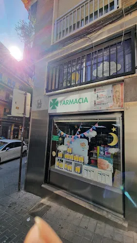 Farmacia Dulce Nombre Islán Molero
