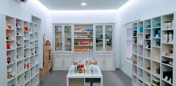 Pharma La Font 라퐁약국 스페인 마드리드 한국인 약국- Parcelshop - UPS, GLS, DHL, INPOST - Madrid