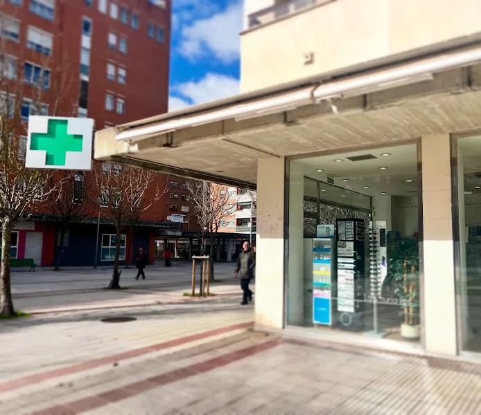 Farmacia Lda Nuria Ros - Farmacia en Pamplona - foto 2