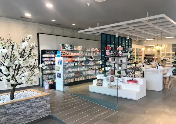 Farmacia Bulevar de Lezkairu. María José Cardona