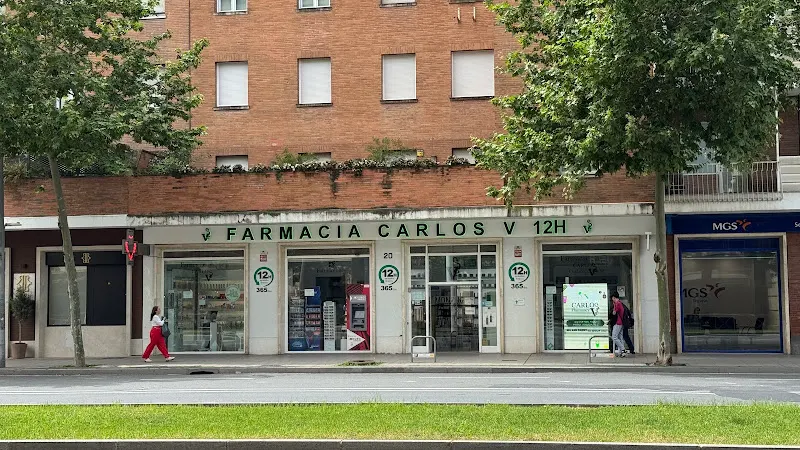 FARMACIA CARLOS V - Farmacia en Sevilla - foto 2