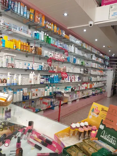 FARMACIA CARIDAD MOTA DOMÍNGUEZ